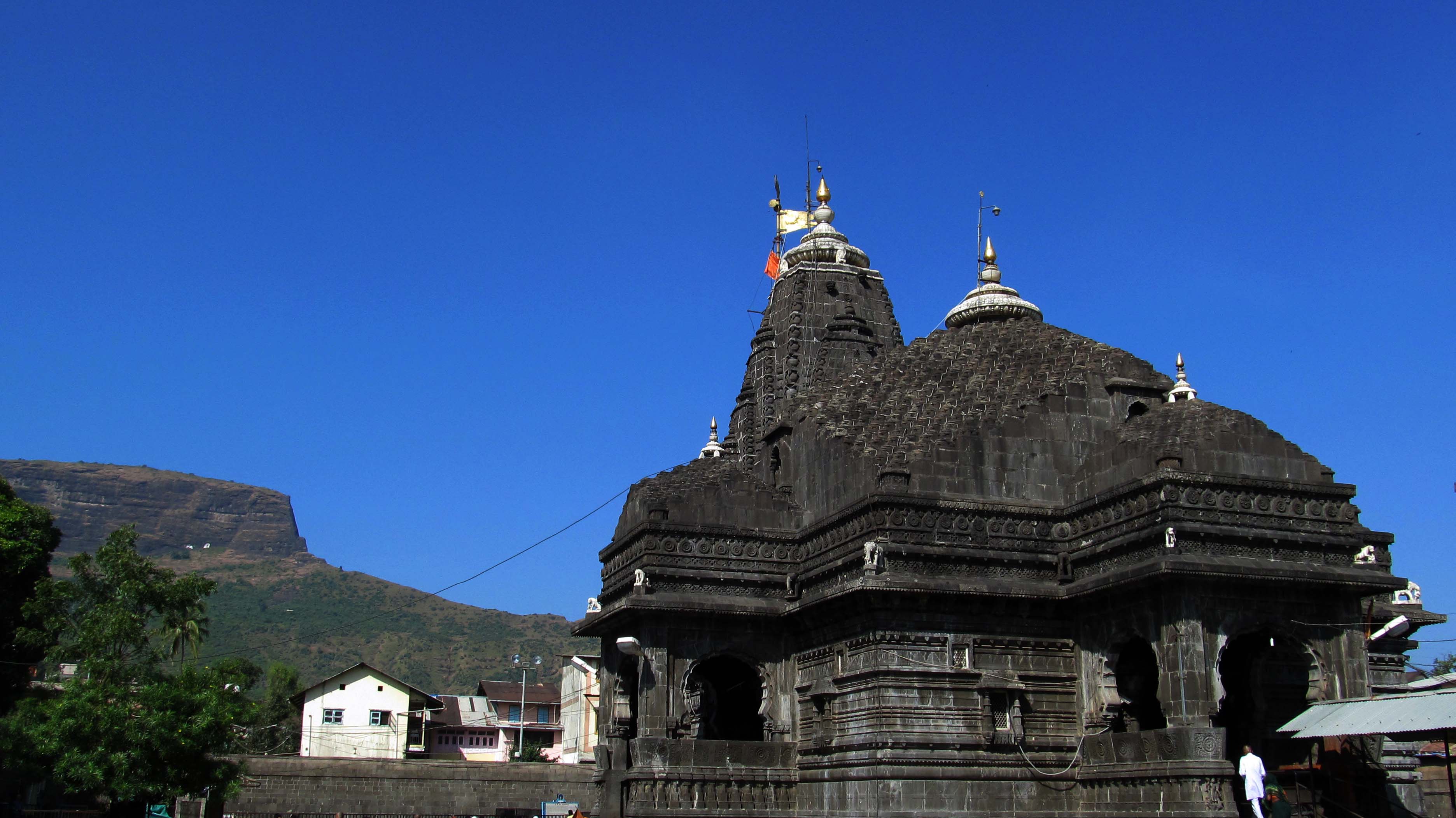 famous temples in maharastra