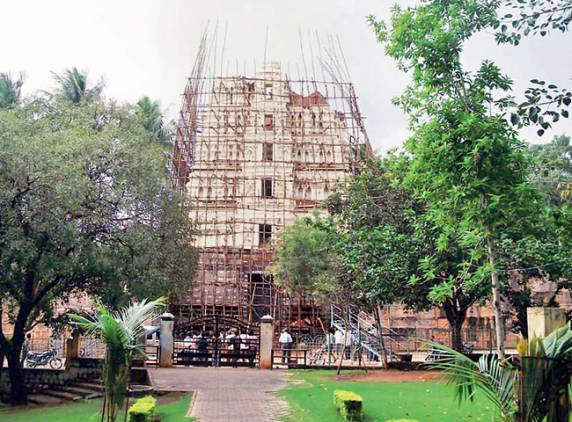 Srisailam Shivaji Temple Gopuram Collapses